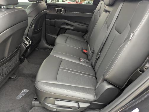 Metal 2026 Kia Sorento EX
