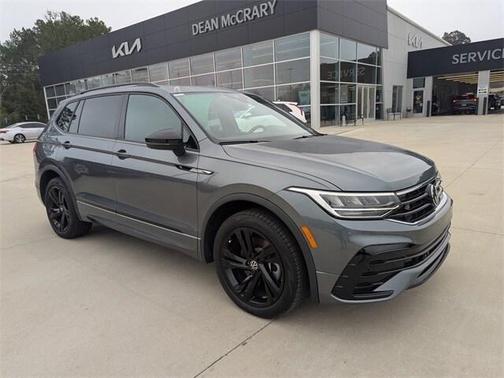2024 Volkswagen Tiguan 2.0T SE R-Line Black