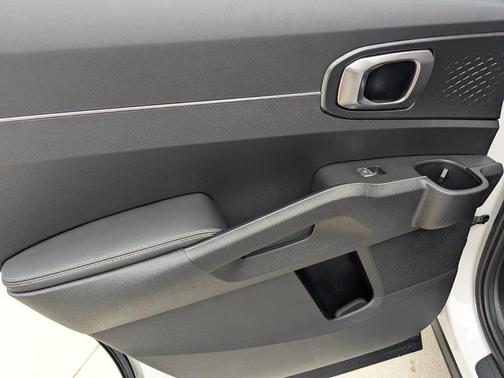 Glacial White Pearl 2026 Kia Sorento S