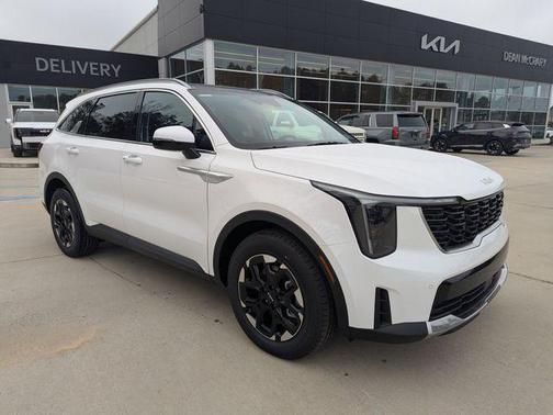 Glacial White Pearl 2026 Kia Sorento S SUV