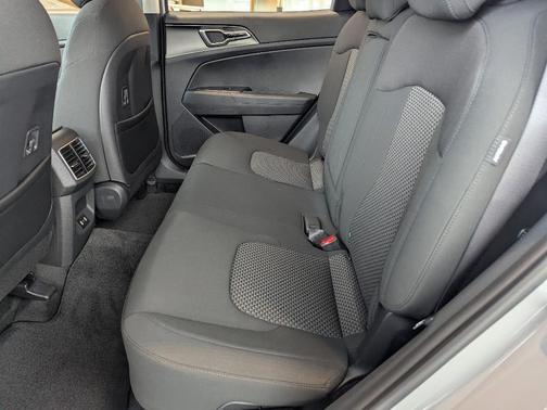 2026 Kia Sportage Hybrid S