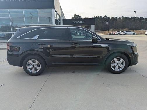 Ebony Black 2026 Kia Sorento LX