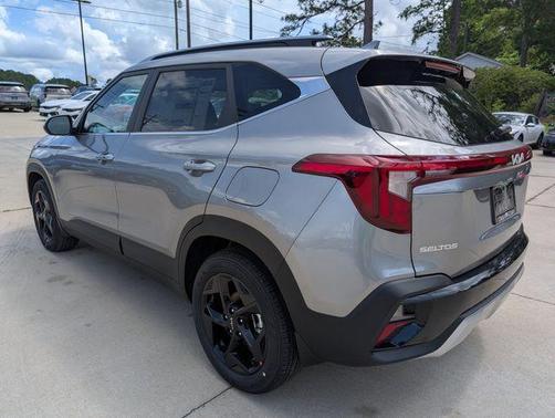 Steel Gray 2026 Kia Seltos EX