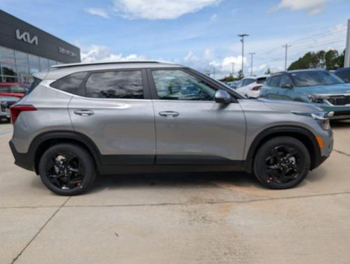 Steel Gray 2026 Kia Seltos EX