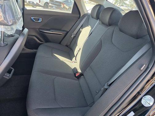 Aurora Black Pearl 2026 Kia K4 LX