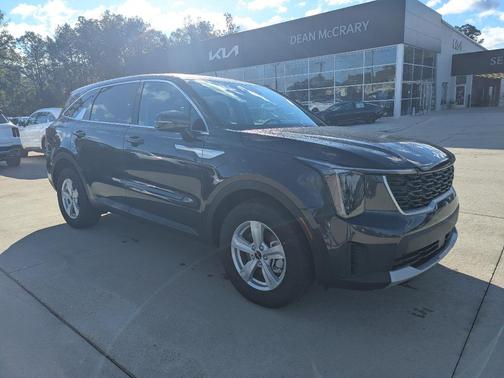 Metal 2026 Kia Sorento LX SUV