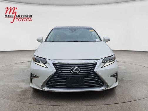 Eminent White Pearl 2018 Lexus ES 350 Base