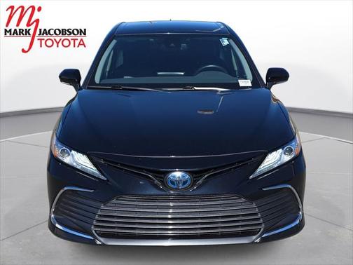 2023 Toyota Camry Hybrid XLE
