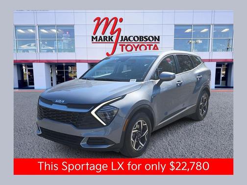 Everlasting Silver 2025 Kia Sportage LX