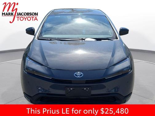 2025 Toyota Prius LE
