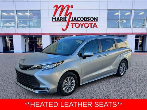 2022 Toyota Sienna XLE