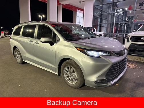 2022 Toyota Sienna XLE