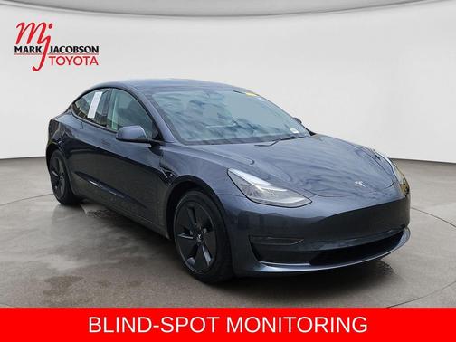 Gray 2023 Tesla Model 3 Standard Range