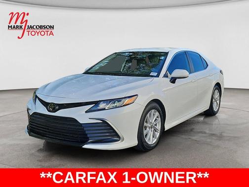 White 2022 Toyota Camry LE