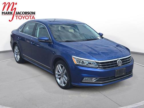 2017 Volkswagen Passat 1.8T SEL Premium