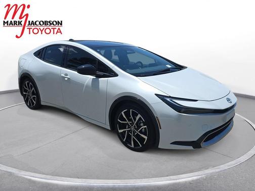 Wind Chill Pearl 2026 Toyota Prius Plug-In Hybrid XSE