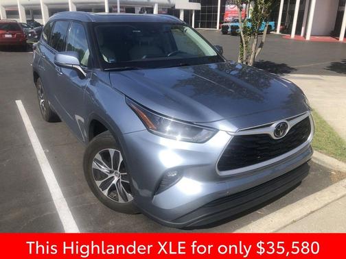 Moon Dust 2021 Toyota Highlander XLE
