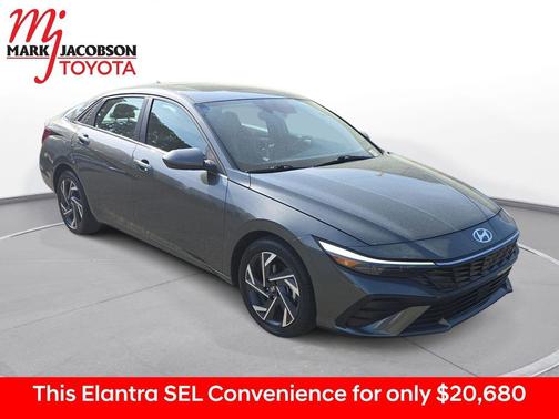 2025 Hyundai ELANTRA SEL