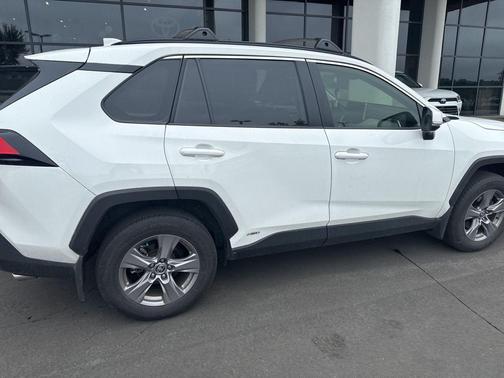 Ice Cap 2024 Toyota RAV4 Hybrid XLE