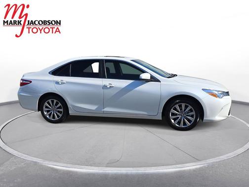 2017 Toyota Camry XLE