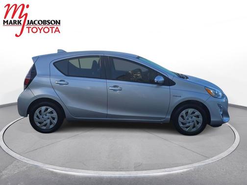 2016 Toyota Prius c Four