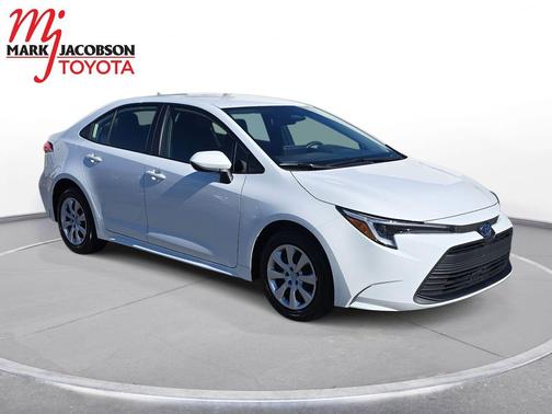 2025 Toyota Corolla Hybrid SE