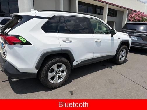 Super White 2020 Toyota RAV4 Hybrid XLE