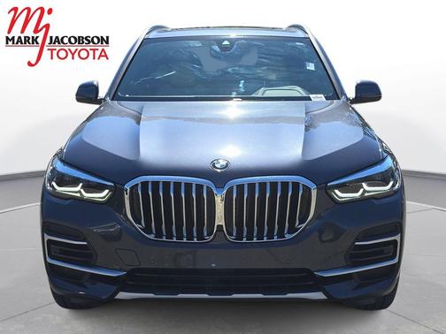 Arctic Grey Metallic 2022 BMW X5 sDrive40i