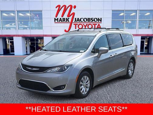 2018 Chrysler Pacifica Touring-L