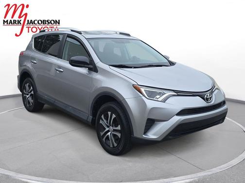 Silver Sky Metallic 2016 Toyota RAV4 LE