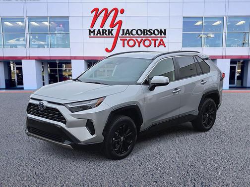 2023 Toyota RAV4 Hybrid SE