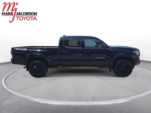Midnight Black Metallic 2020 Toyota Tacoma V6