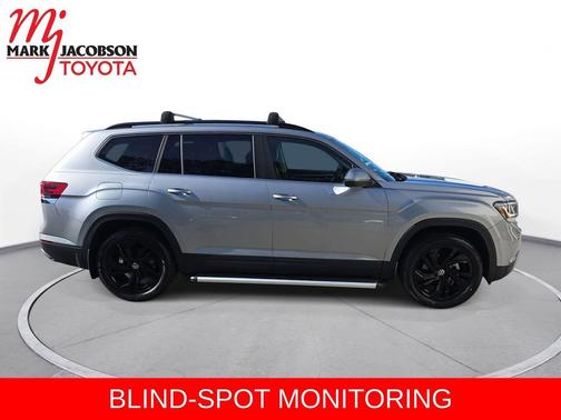 2022 Volkswagen Atlas 3.6L SE w/Technology