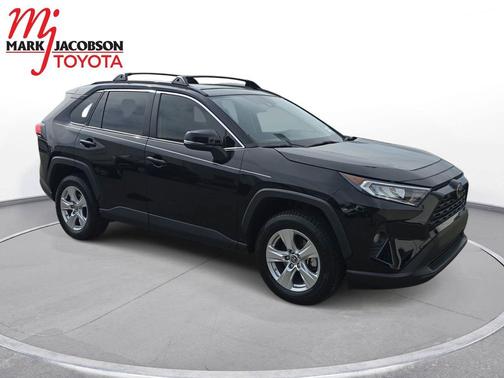 Midnight Black Metallic 2019 Toyota RAV4 XLE