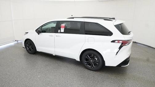 2025 Toyota Sienna XSE 7 Passenger
