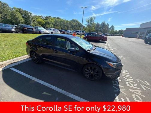 Midnight Black Metallic 2024 Toyota Corolla SE
