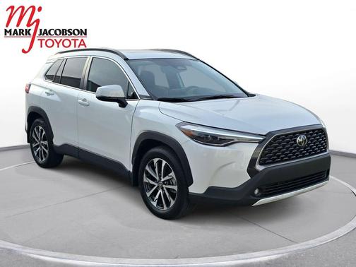 2024 Toyota Corolla Cross XLE