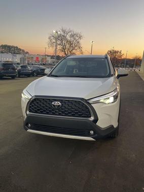 2024 Toyota Corolla Cross XLE