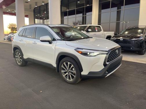 2024 Toyota Corolla Cross XLE