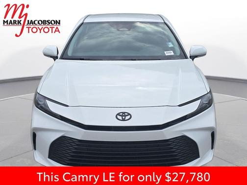 Ice Cap 2025 Toyota Camry LE