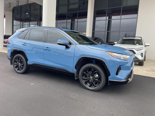 2023 Toyota RAV4 Hybrid SE