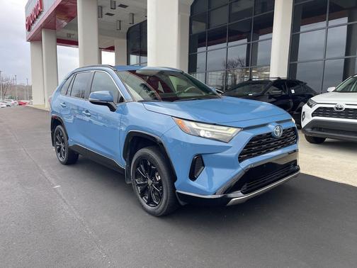 2023 Toyota RAV4 Hybrid SE