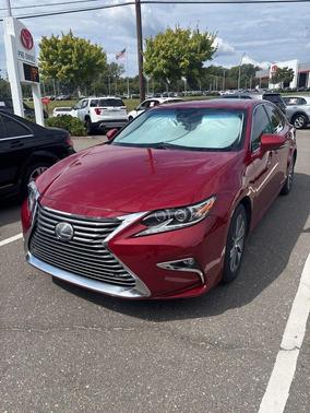 2016 Lexus ES 300h Base