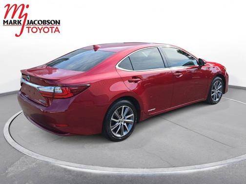 2016 Lexus ES 300h Base