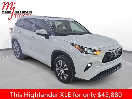 Wind Chill Pearl 2024 Toyota Highlander XLE