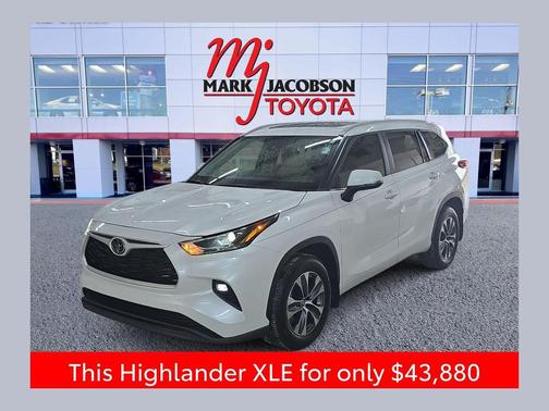 Wind Chill Pearl 2024 Toyota Highlander XLE