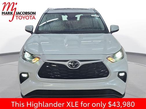 Wind Chill Pearl 2024 Toyota Highlander XLE