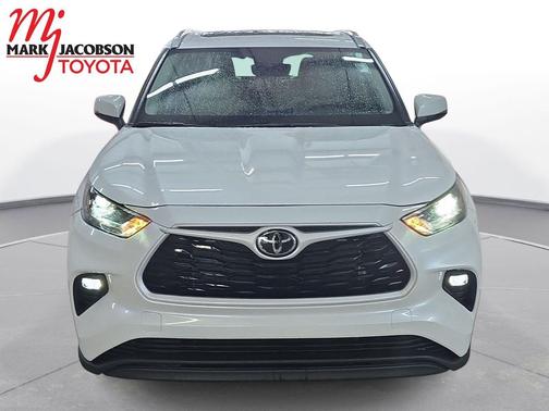 Wind Chill Pearl 2024 Toyota Highlander XLE