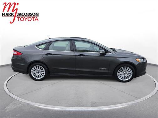 2015 Ford Fusion Hybrid SE