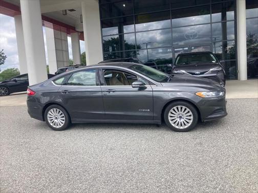 2015 Ford Fusion Hybrid SE
